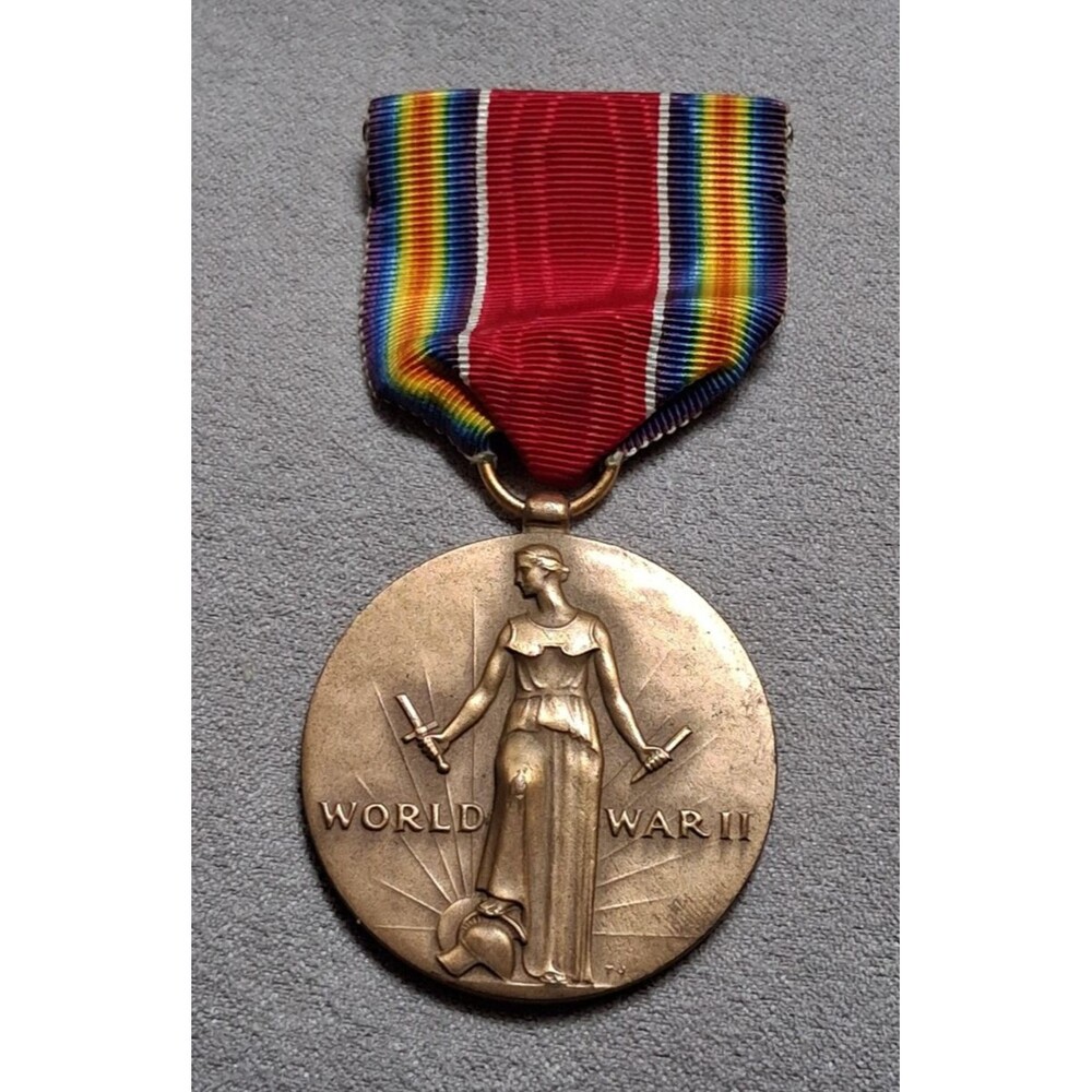 Vintage WW2 US Victory Medal Rainbow Ribbon United States 1941-1945 Military